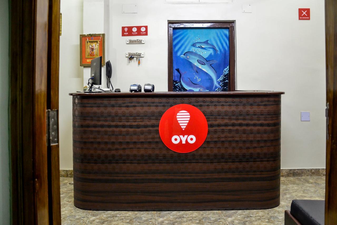 Oyo 7622 Varanasi Stays Bagian luar foto