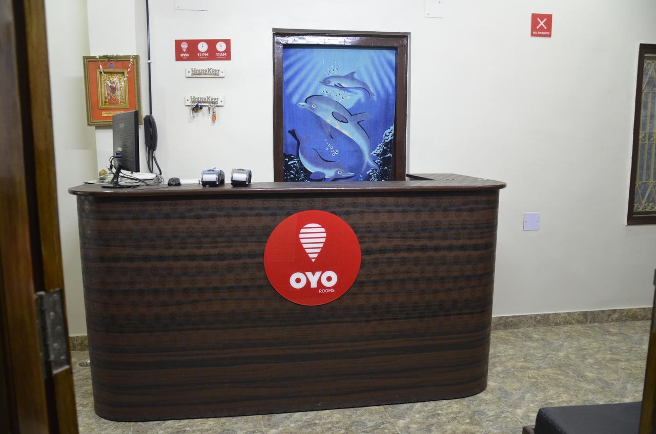 Oyo 7622 Varanasi Stays Bagian luar foto